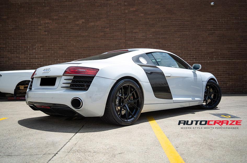 AUDI R8 SF10 SATIN BLACK